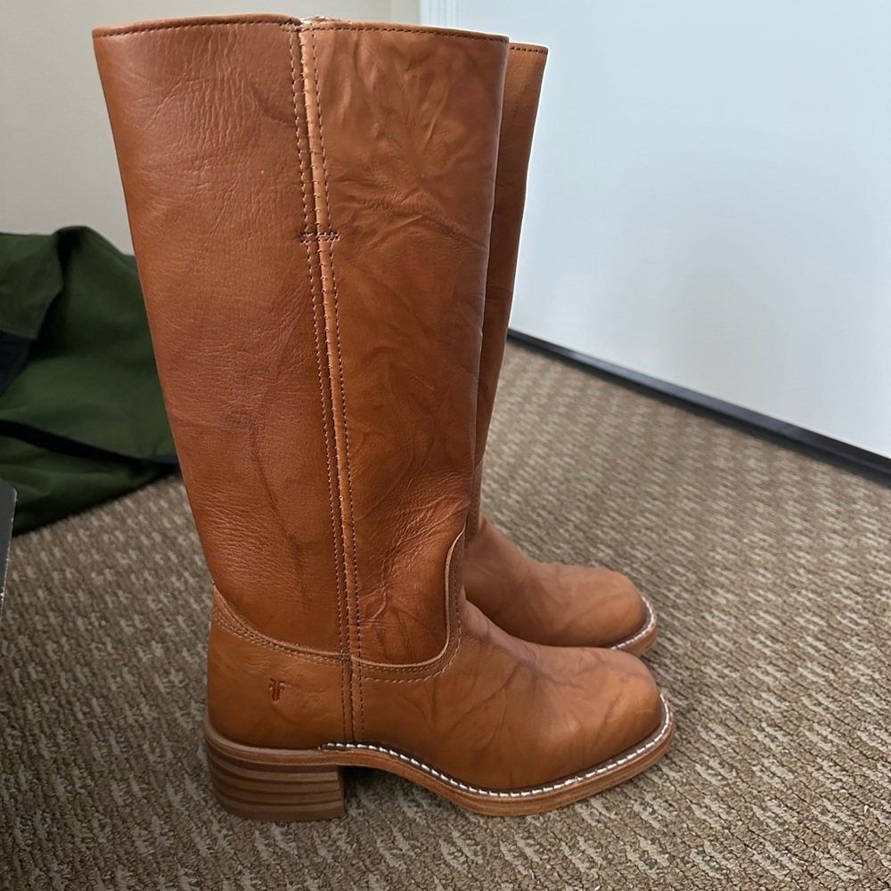 NEW IN BOX Frye Campus Boots